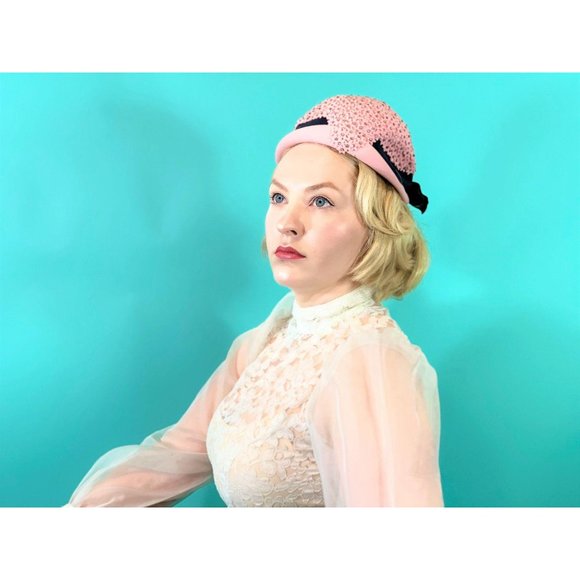 Vintage 1950s Pink Hat Floral Rhinestone Mohlfelder's Cap - Picture 4 of 10